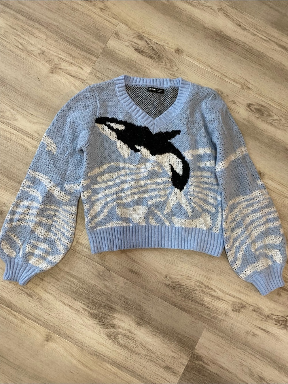 Light Blue Orca Knit V-Neck Sweater - NWOT - Picture 4 of 8